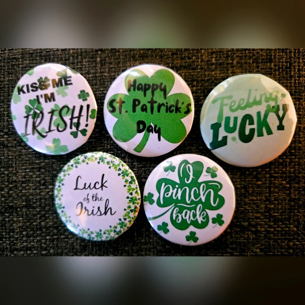 St. Patrick's Day Button Set - Green and White- Set of 5 mini 1inch buttons